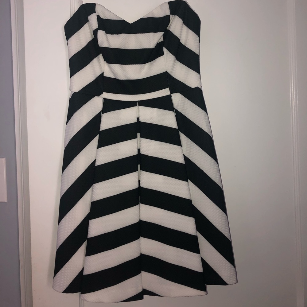 Strapless ASTR Dress